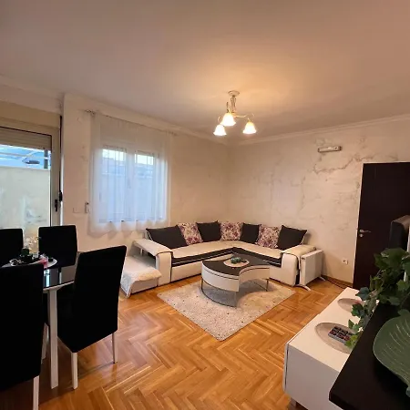 Apartment Family *